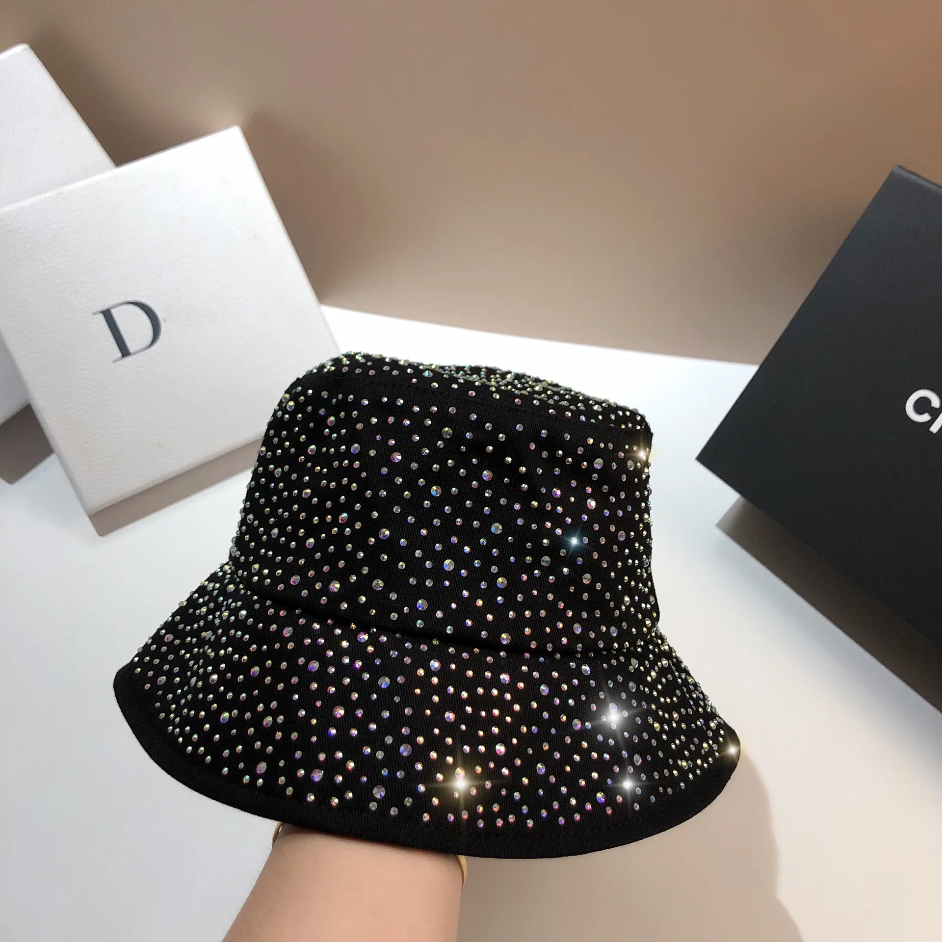 Super Shiny Full Diamond Colored Diamond Fisherman Hat Light Luxury Ladies Hat Summer Fashion Sun hat Sombreros Casual Basin Hat