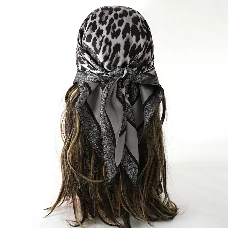 Lenço com estampa leopardo para mulheres, sensação de seda, cachecol quadrado, faixa de cabelo, bandana foulard, xale, envoltórios, marca de luxo,