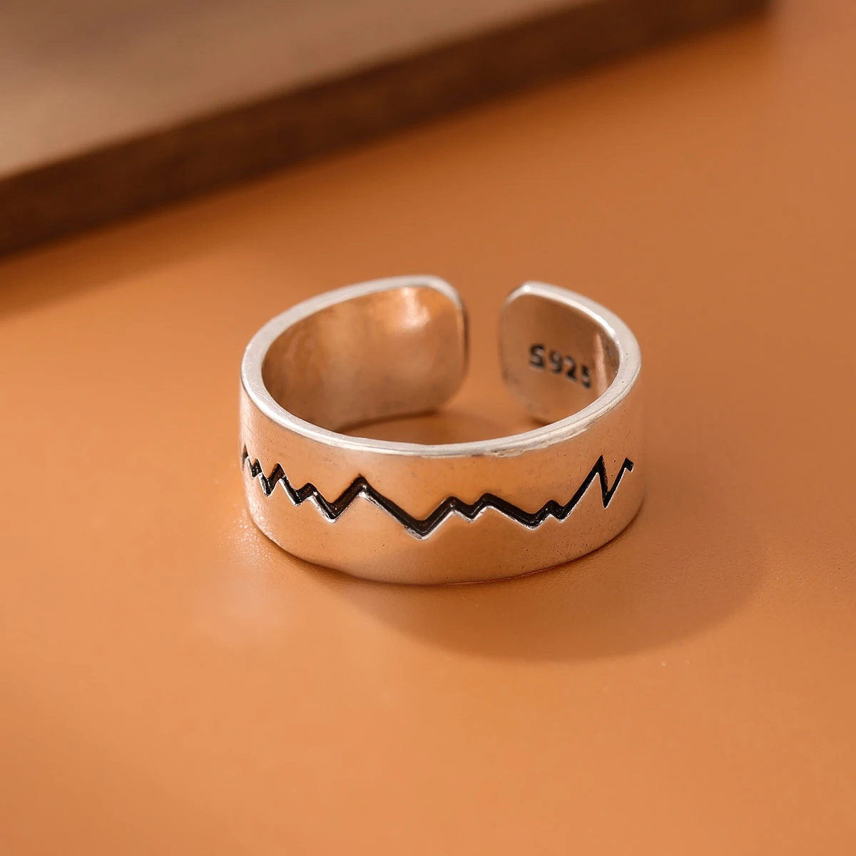 New Fashion Wave Texture Smooth 925 Sterling Silver Jewelry Personality Electrocardiogram Shaped Opening Rings  R276