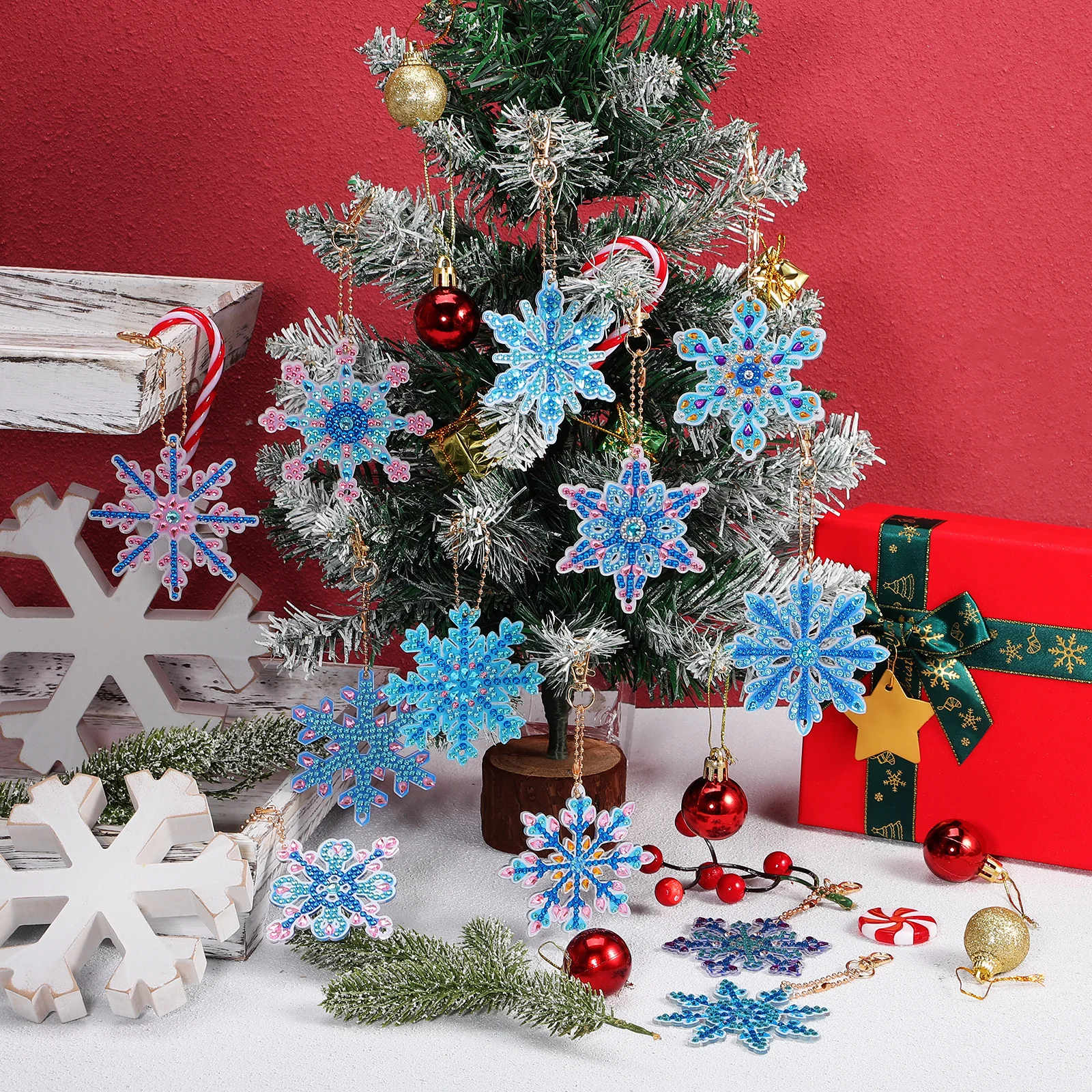 

1Set Snowflake Keychain Pendants Lightweight Acrylic Christmas Tree Ornaments Hanging Decorations Purse Charms Holiday Crafts