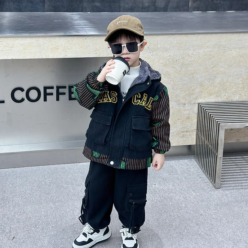 

Thiened Fce Lined Denim Jaet for Boys Autumn Winter Sle Baby Thi Clothes Quilted Hooded Zipper Closure Youth Faion