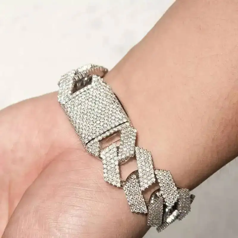 

hip hop Rapper men Cuban Chain 20mm 4 rows flowers Setting moissanite iced out Cuban Chain Bracelet