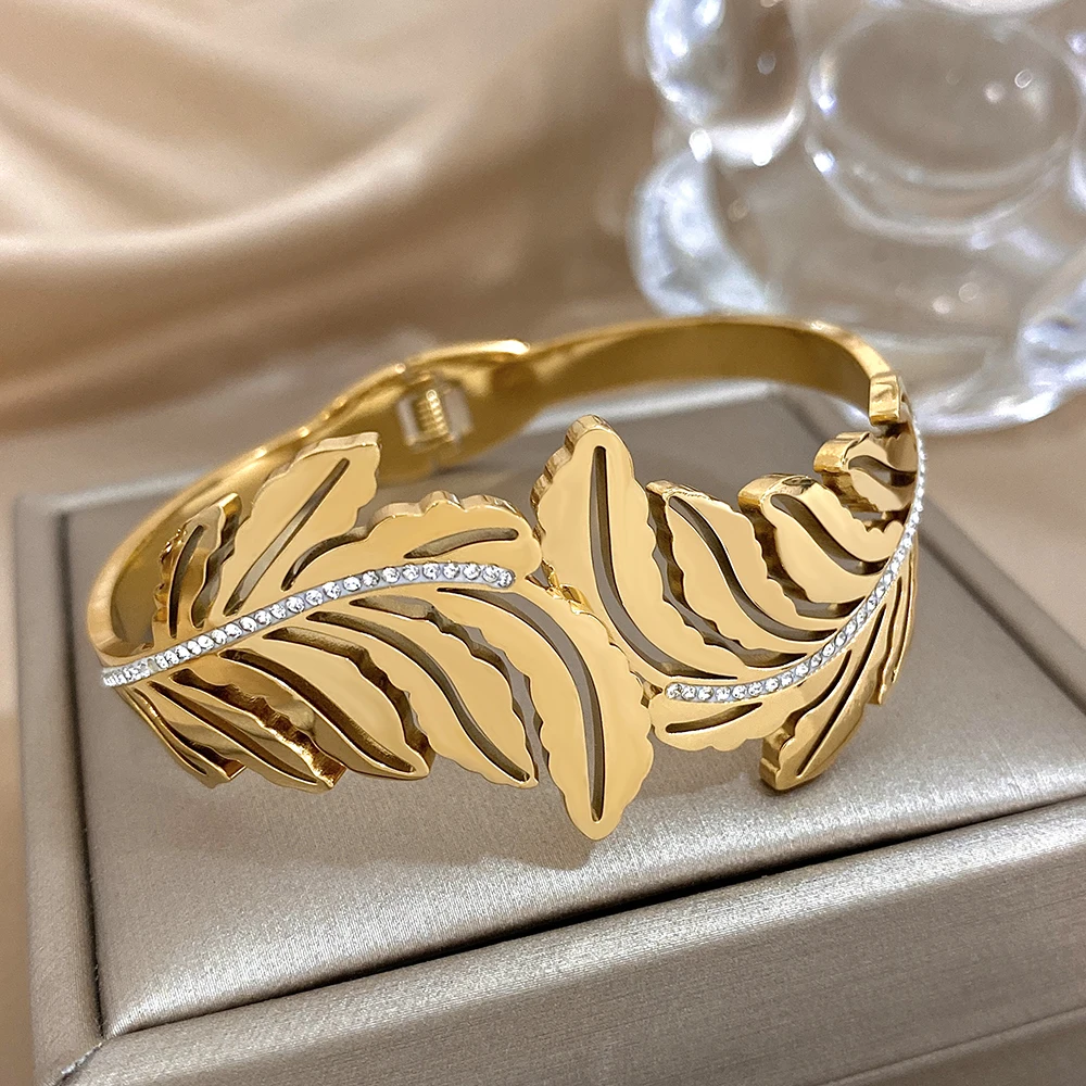 Exquisit Inlaid Rhinestone Feather Leaves Cuff Bracelets Fashion Gold Plated Stainless Steel Smooth Bangles Waterproof Jewelry