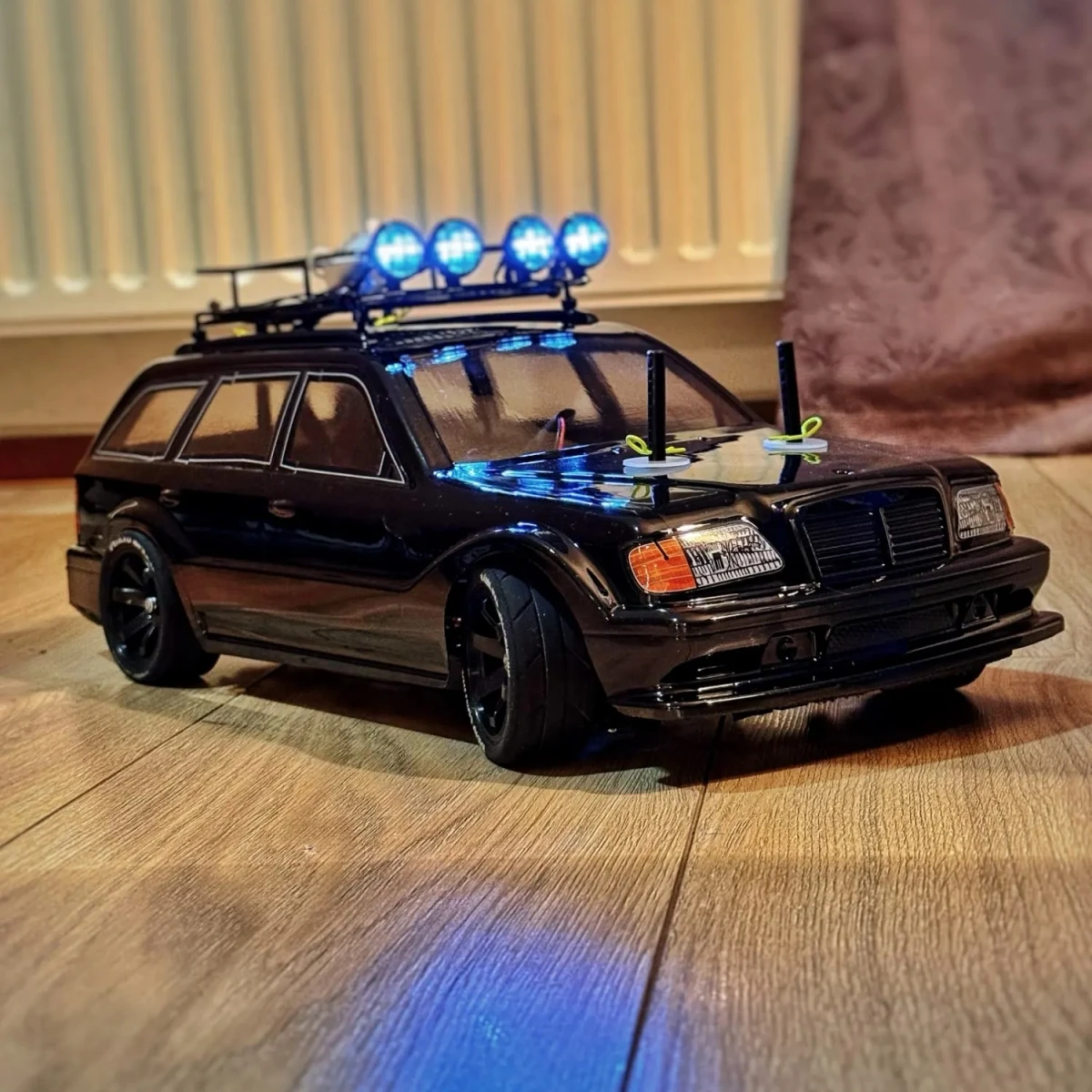 

Прозрачный поликарбонатный корпус для радиоуправляемых моделей в масштабе 1/10, подходит для дрифт-шасси Tamiya TT02, Kyosho, Yokomo, MST, HPI, HSP, 257 мм.