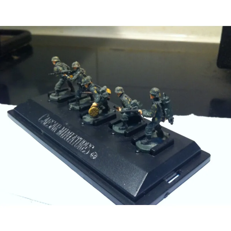 1/72 Scale Caesar P807 World War II German 5 Has Been Painted Box Version of The Tank Scene Soldier Model Collectible Toy Gift