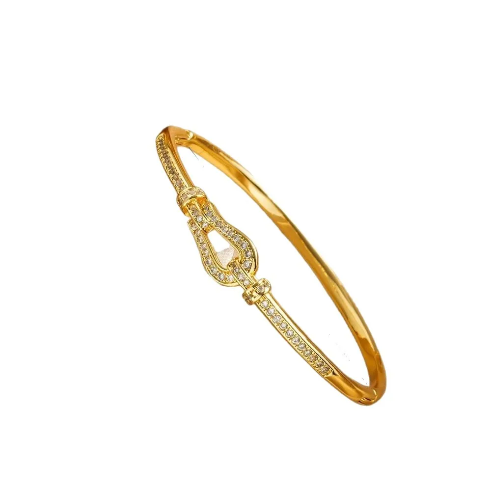 High-end micro-inlaid horseshoe bracelet, a niche design, light luxury and fashionable wristband