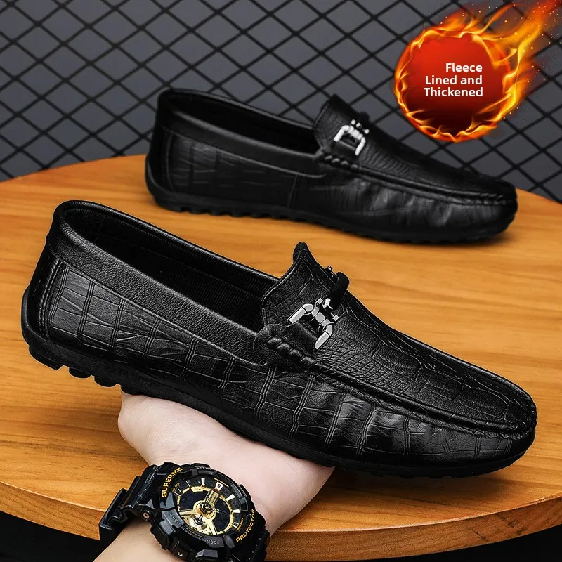 

Men's Winter Fleece Lined Slip-On Business Casual Black Leather Shoes Driving Soft Bottom Bean Bean Shoes Fashionable Loafers