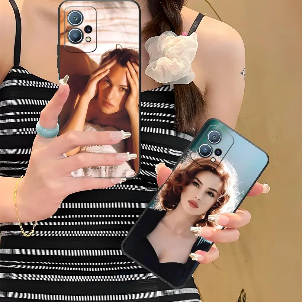 Monica Bellucci Mob…