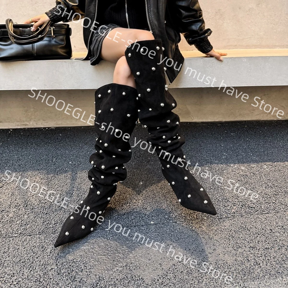 Botas Largas de Tacón de Aguja para Mujer, Negras, de Ante Sintético, con Diseño de Tachuelas Plateadas, Punta Puntiaguda, Estilo Punk, para Otoño