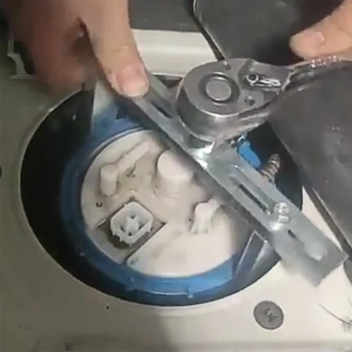 Imagen 2 del producto Herramientas de llave de 2 mandíbulas para cubierta de tanque de aceite de coche, removedor de palanca, tapa de bomba de combustible, llave de cambio, accesorios universales para motocicleta