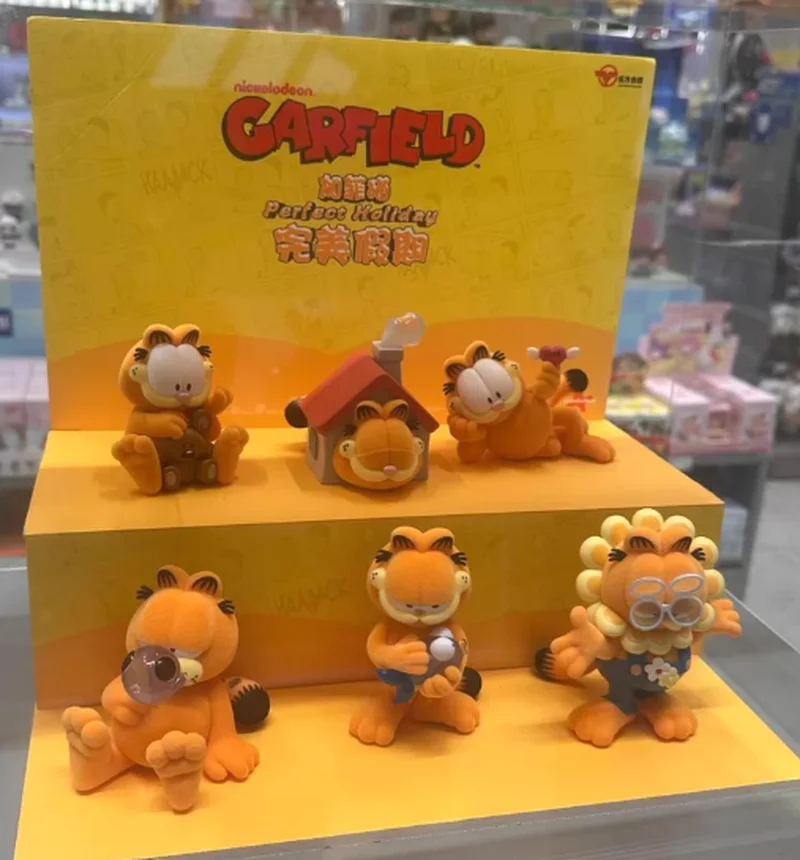 

Garfield Perfect Vacation Flocked Blind Box Figurine Desktop Ornament Trendy Collectible Toy Surprise Gift For Fans Merchandise