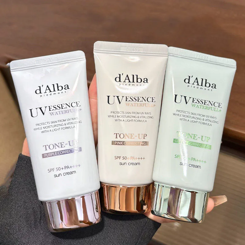 Protector Solar d'Alba UV Essence Whitening White Truffle SPF50+ de 50 ml, Hidratante, Ligero, Refrescante y Suave para el Cuidado de la Piel