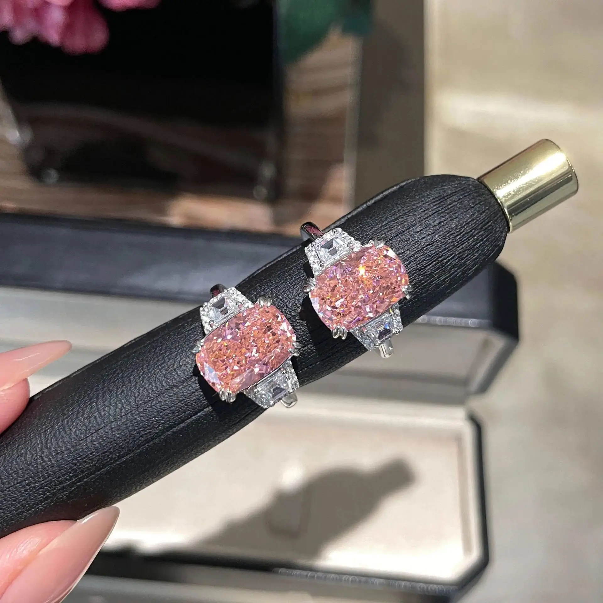 

Temperament Luxury Full of Cubic Zirconia Exaggerated Platinum Plating Pendant Necklace Lady Wedding Banquet Party Trend Jewelry