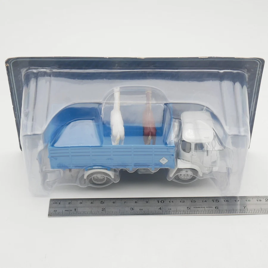

Diecast 1:43 Scale Ixo Ebro D-700 Alloy Car Model Collectible Toy Car Gift Souvenir Display Ornament