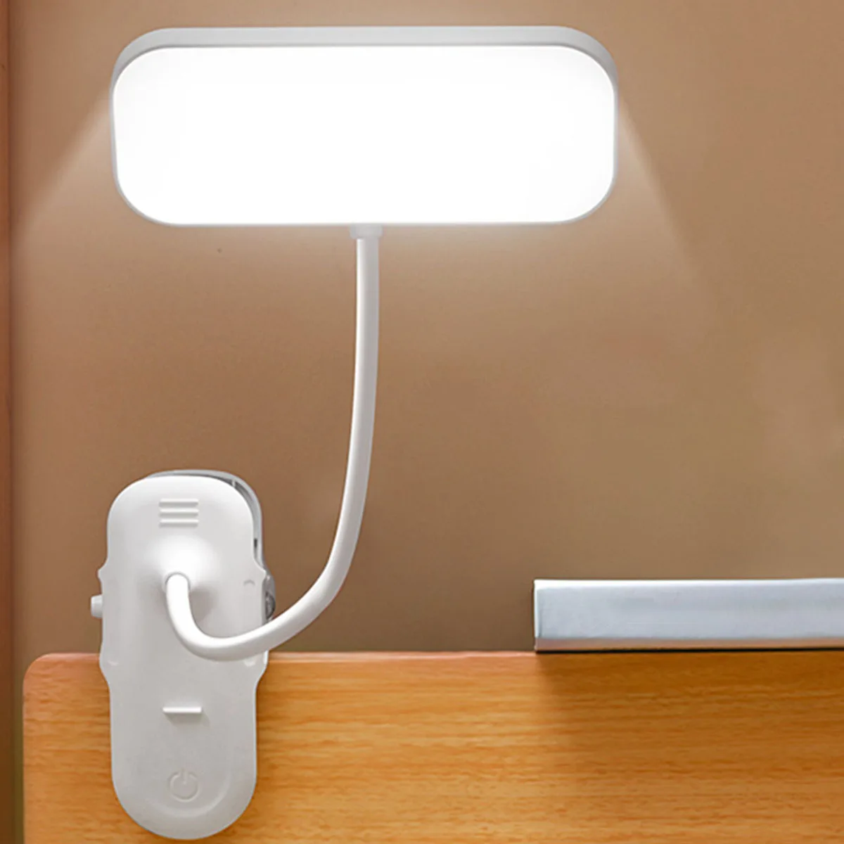 

Three colors of LED reading lights with clips and stepless dimming table lamps, flexible gooseneck book lamps, night lamps and b