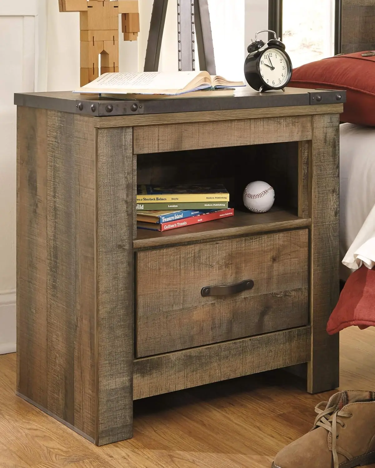 Trinell Rustic 1 Drawer Nightstand With Usb Charing Stations, 26.22