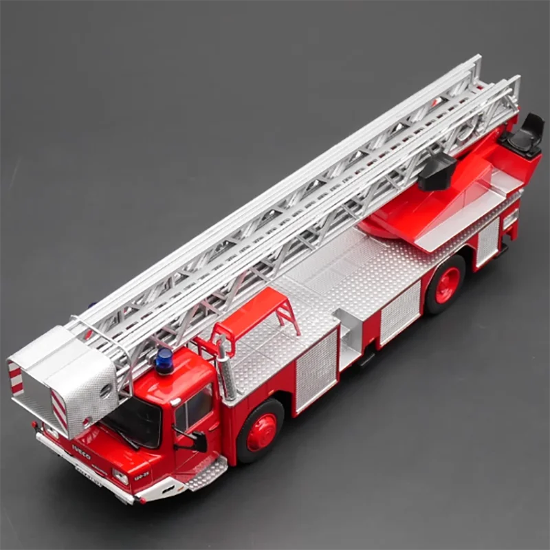 Modelo de vehículo de aleación de motor de fuego IXO Iveco, digirus DLK fundido a presión, colección de simulación terminada, decoración de exhibición de regalo, escala 1:43