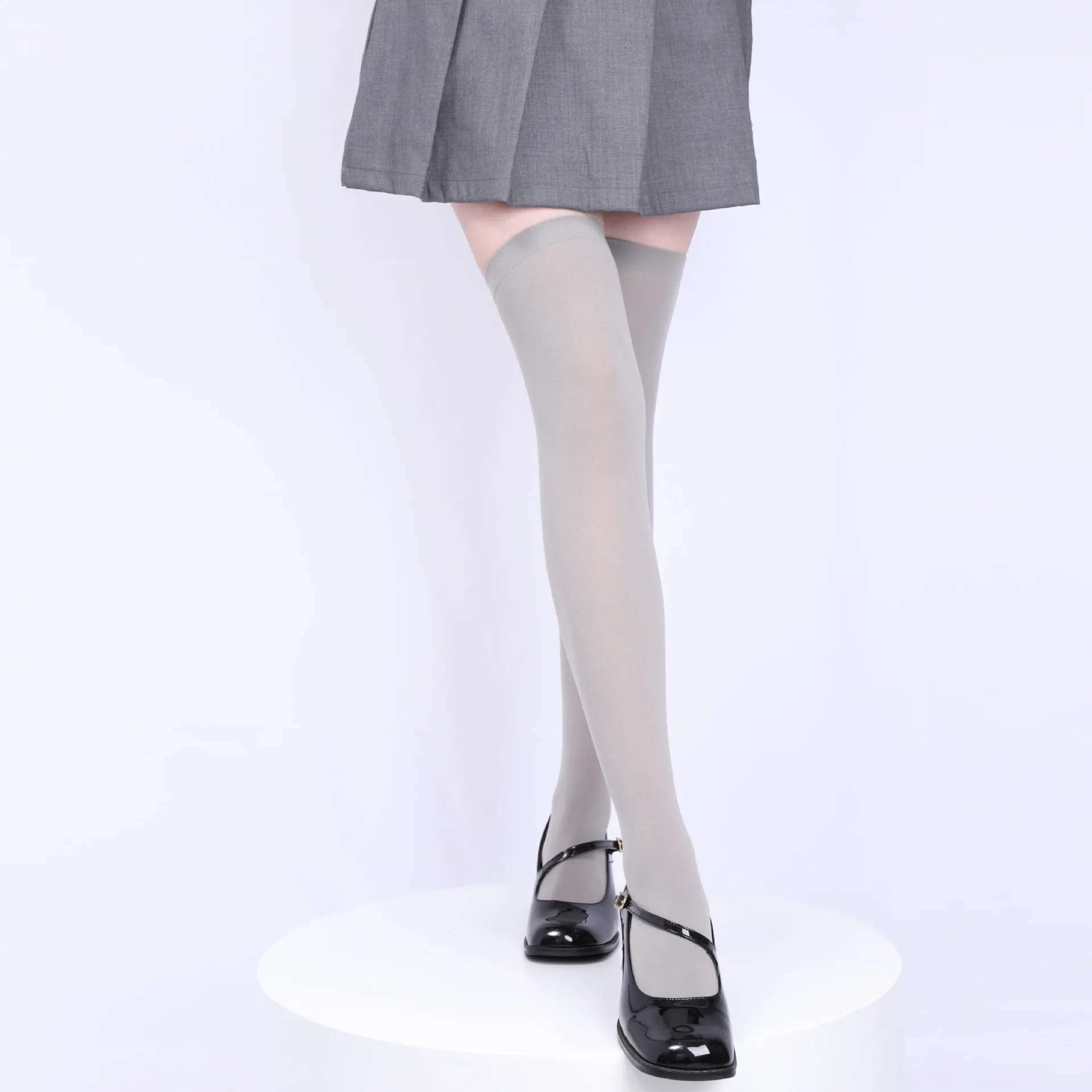 Bas transparents de couleur unie, Costume de Cosplay, uniforme JK, accessoire, robe Lolita, bonneterie haute, chaussettes hautes pour filles mignonnes