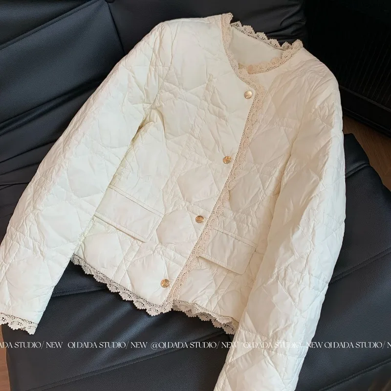 

Зимняя одежда светлого кофейного цвета, маленький ароматный стиль для девочек, женская новая зимняя новинка с хлопковой подкладкой, короткий стиль, маленькая мужская мода