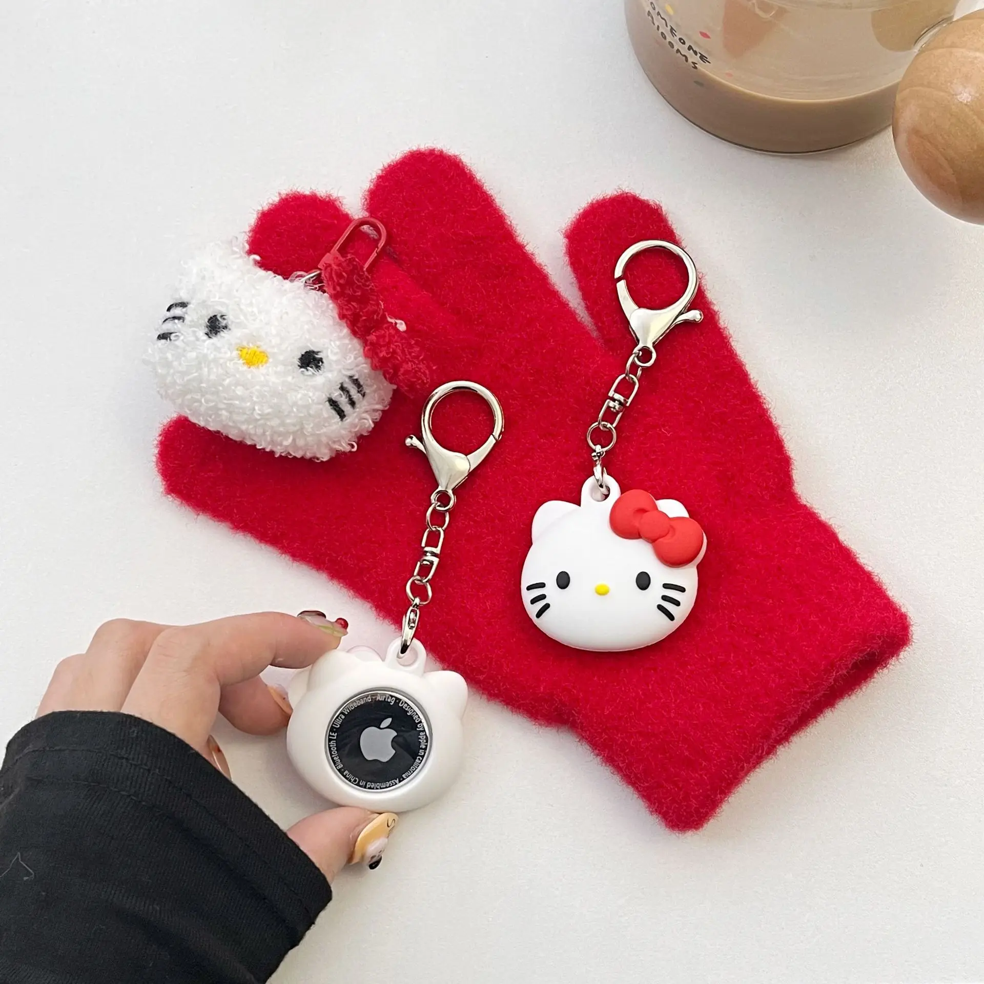 لحافظة Airtags، حافظة Hello Kitty المصنوعة من السيليكون المقاوم للصدمات، غطاء حماية مضاد للخدش، حافظة Airtag لسلسلة المفاتيح