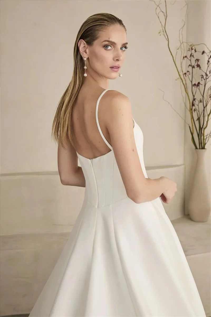 맞춤형 새틴 a 라인 웨딩 드레스 딥 브이 넥 절묘한 스파게티 스트랩 드레이프 신부 드레스 바닥 길이 신부 파티 가운