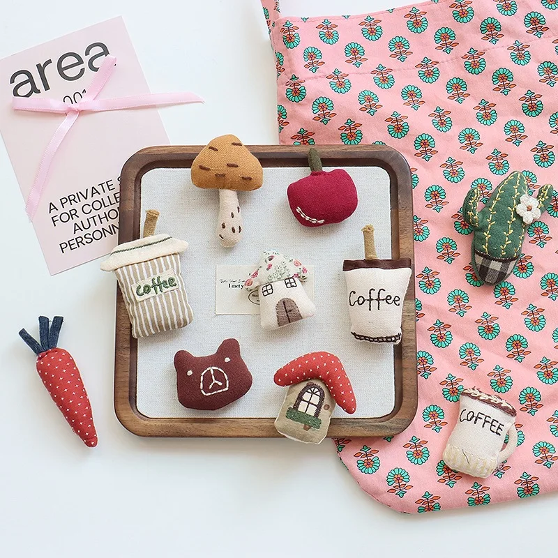 Handmade Linen Brooch Korean Forest Floral Design Apple Mushroom House Embroidery Cute Cartoon Pin for Clothing