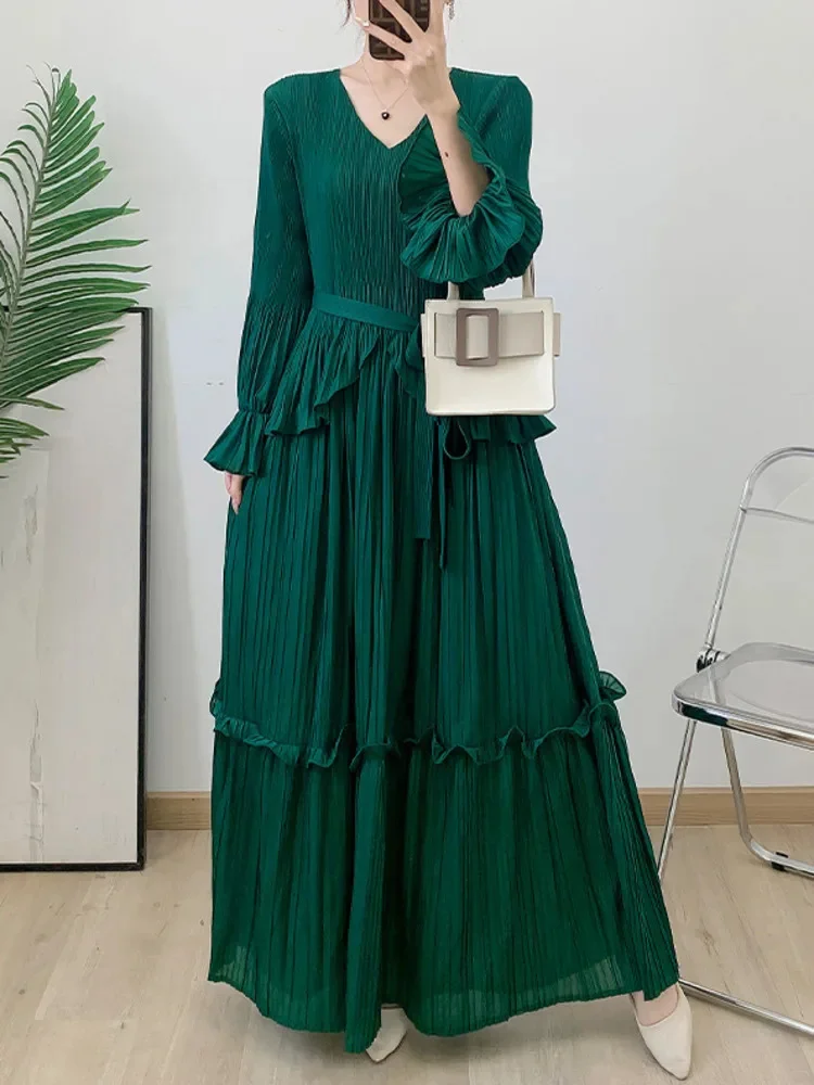 

Pleated Long Dress Stylish Elegant Europe V-neck Flounce Sleeve Lace-up Mopping Dresses 2025 Spring New Clothing 2DE150