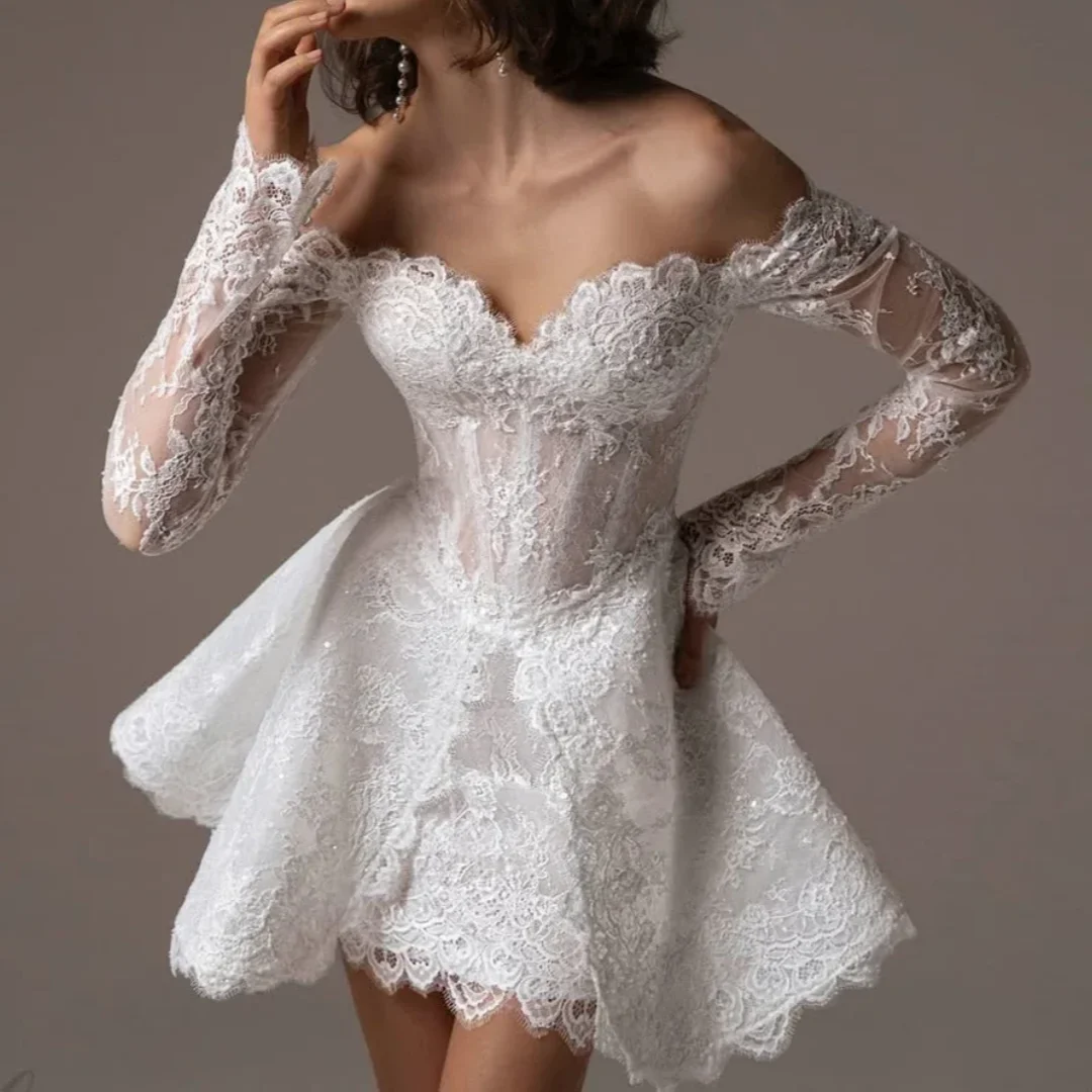 Grazioso abito da sposa con applicazioni con cerniera sopra il ginocchio con spalle scoperte Abiti da festa Abiti da festa corti a maniche lunghe