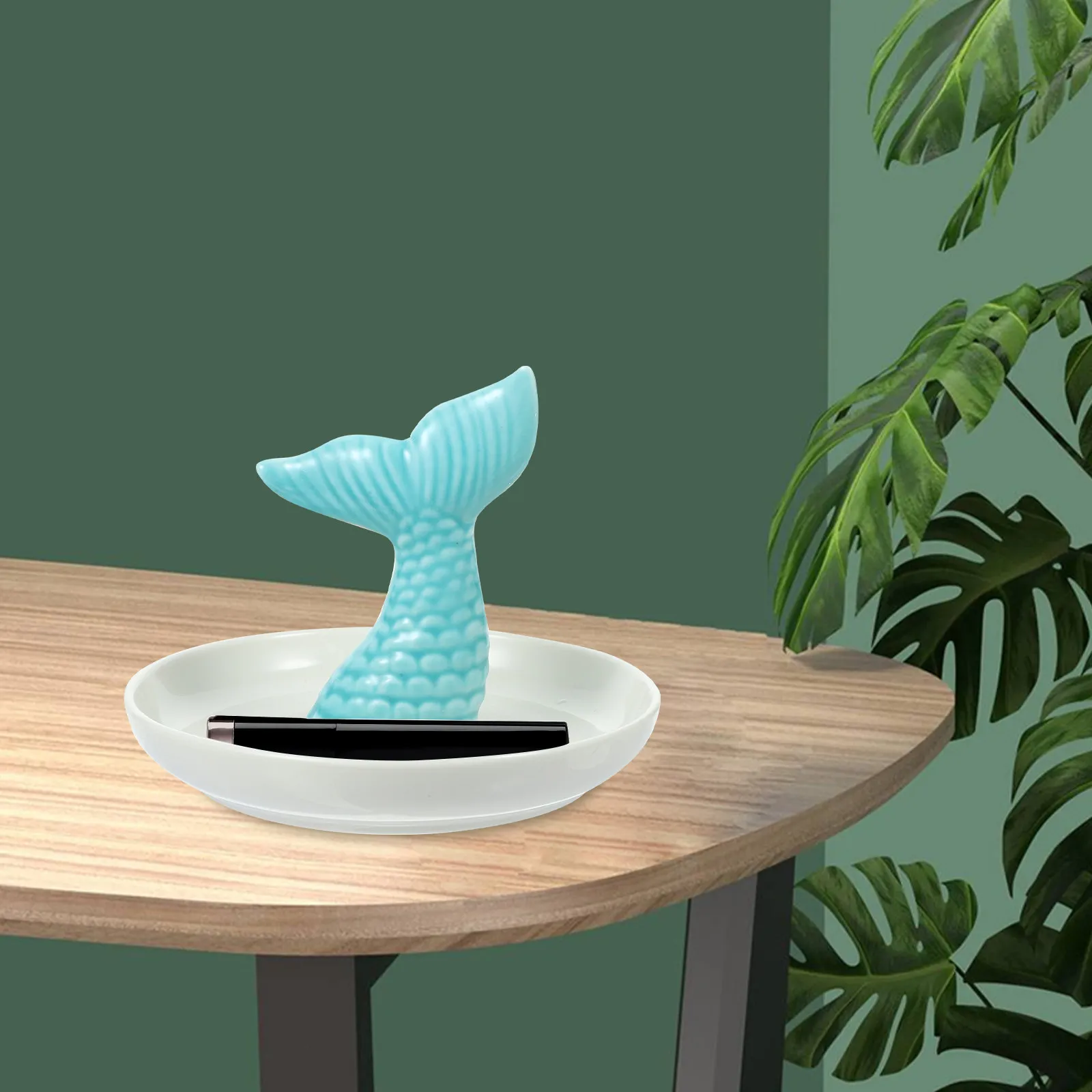 

Mermaid Tail Shaped Ceramic Jewelry Tray European Style Elegant Decorative Jewelry Display Holder for Necklaces Bracelets