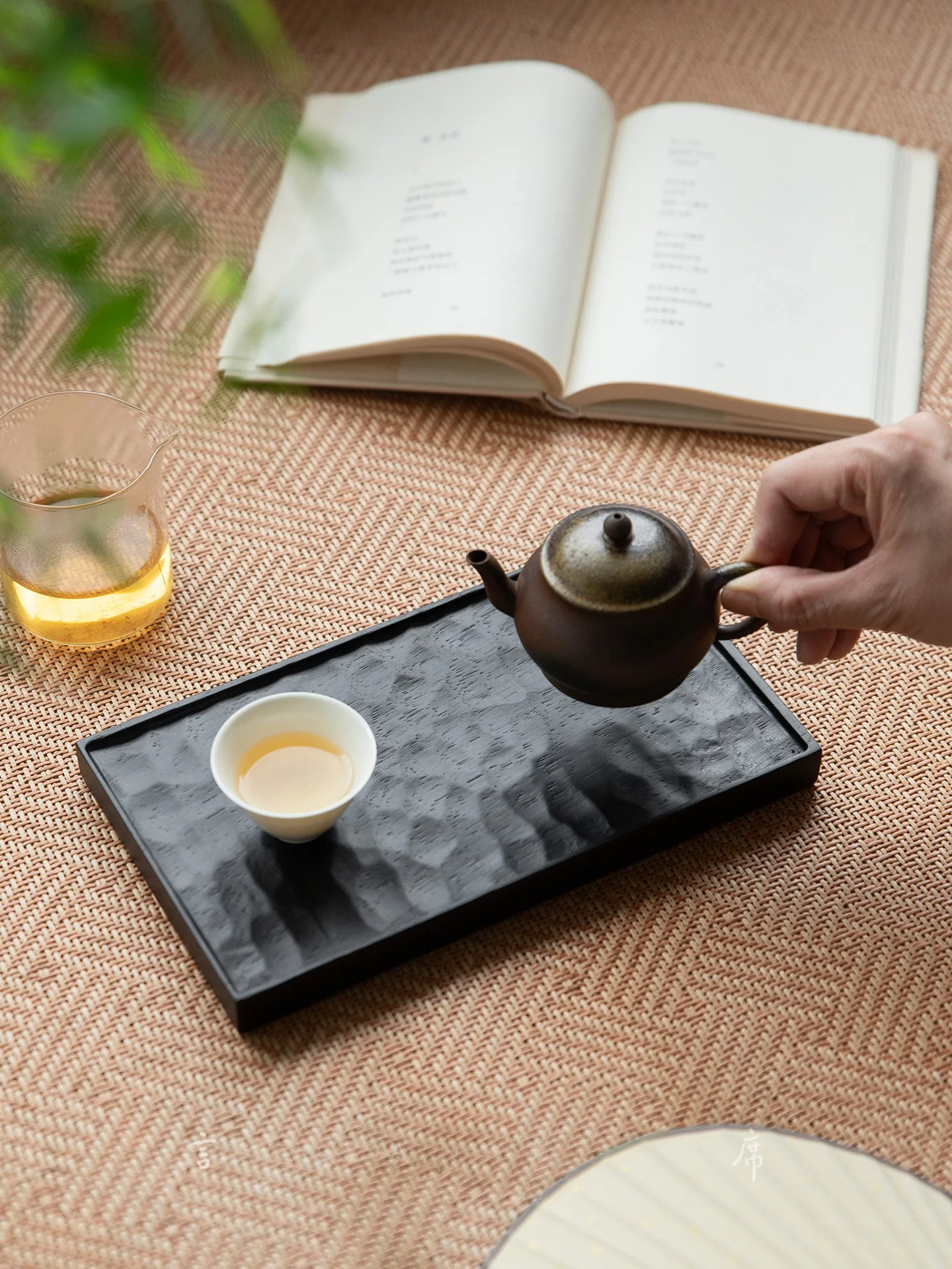 

Retro Cherry Wood Carbonized Tray Wabi-Sabi Zen Style Long Rectangle Dry Bubble Tea Table Wave Pattern Wood Serving Tray