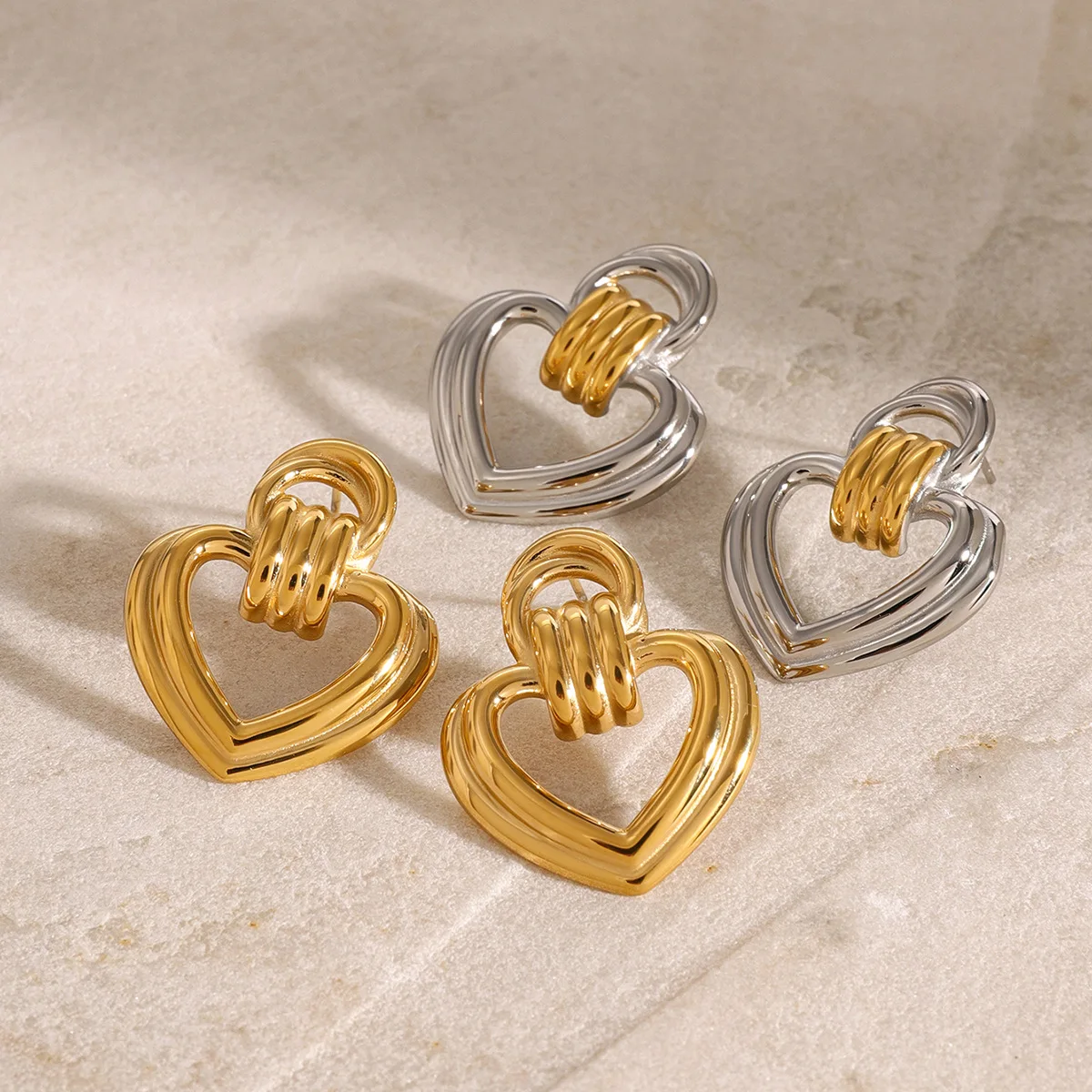 يوري الفولاذ المقاوم للصدأ العصرية القلب Huggie أقراط الذهب 18 K مجوهرات مطلية للنساء صديقة هدية биujuchteria dlaīrendino جديد