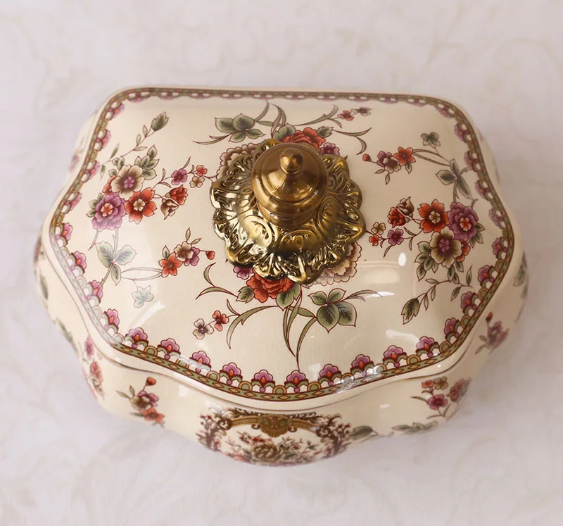 European alloy ceramic storage jar, American new Chinese candy and snack jar, creative key accessory storage box