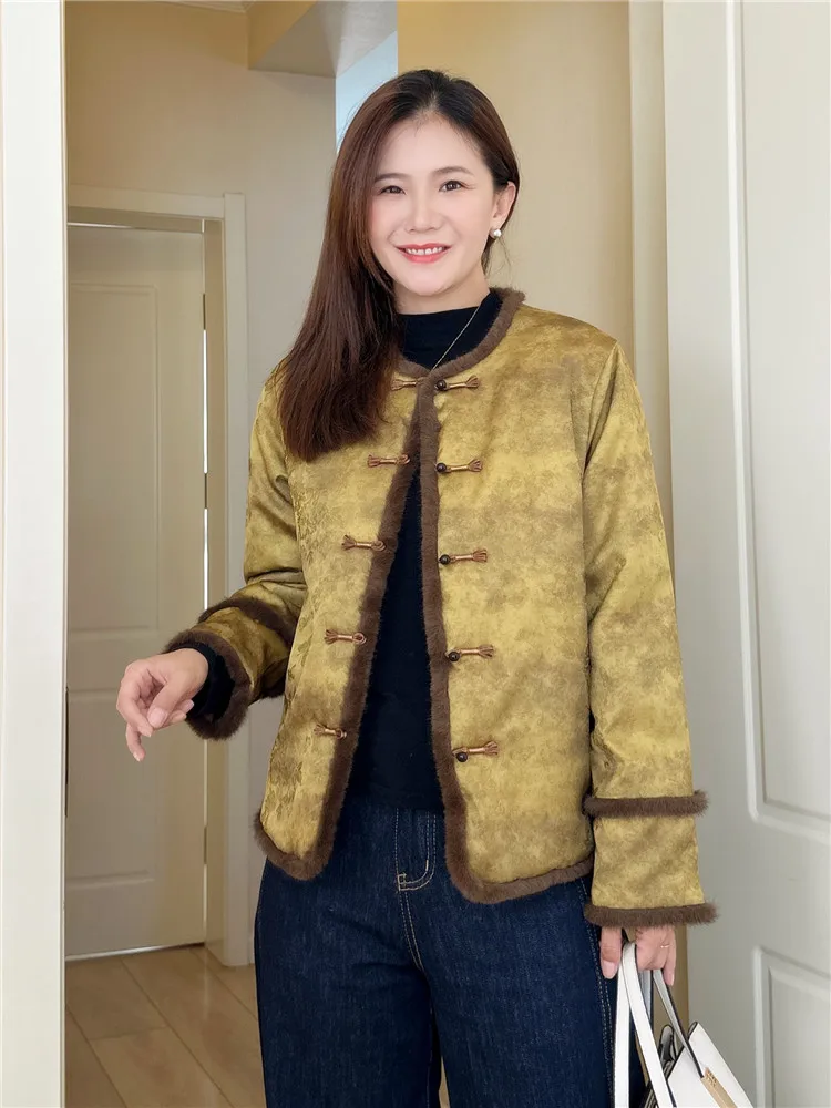 

Новая китайская хлопковая куртка для женщин: модное зимнее пальто из высококачественного хлопка, очень милое, новогодняя одежда, прямой крой.