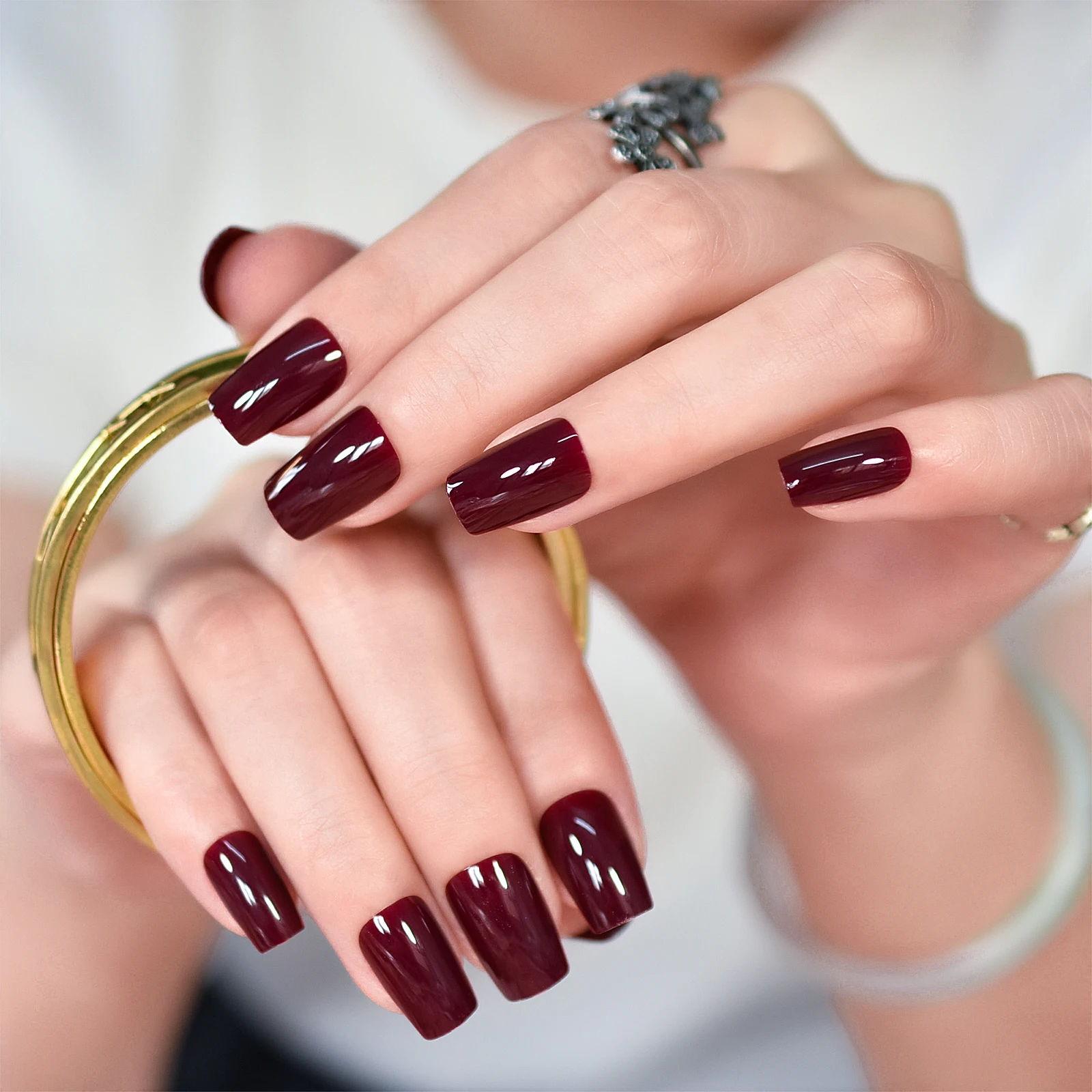 Medium Square Fingernail Tips Solid Color Pure Red Wine Glossy Fake Nails Art Manicure At Home False Nials For Daily Wear