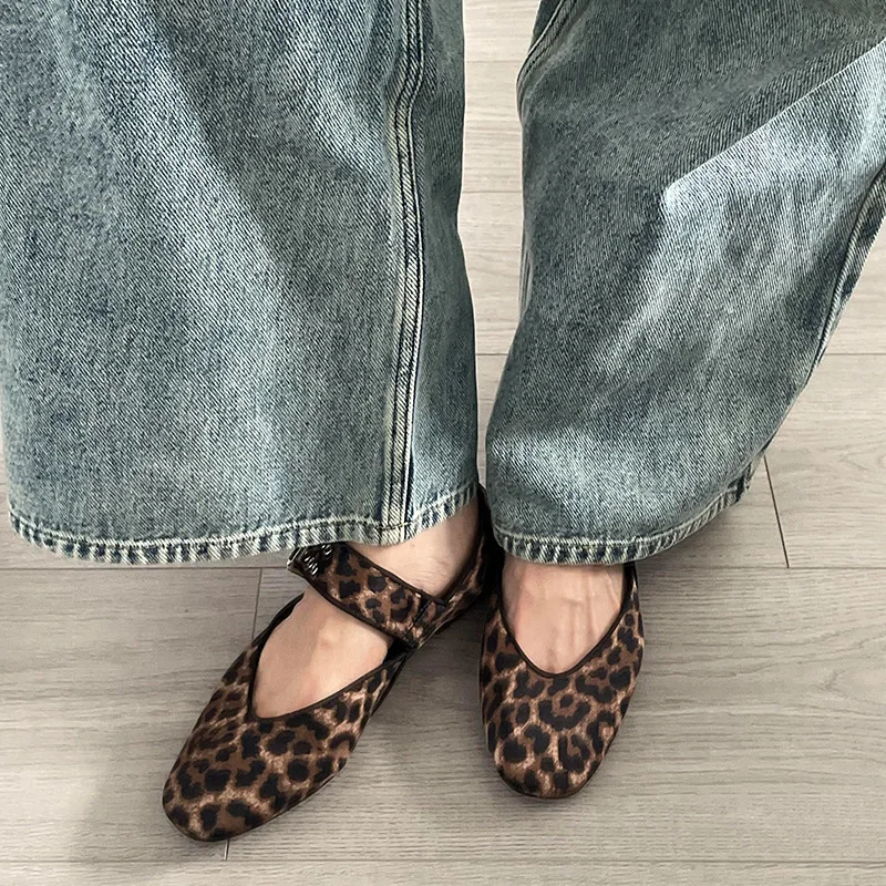 2026 New Spring Designer Leopard Women Ballet Shoes Casual Round Toe Flats Dancing Party Prom Shoes