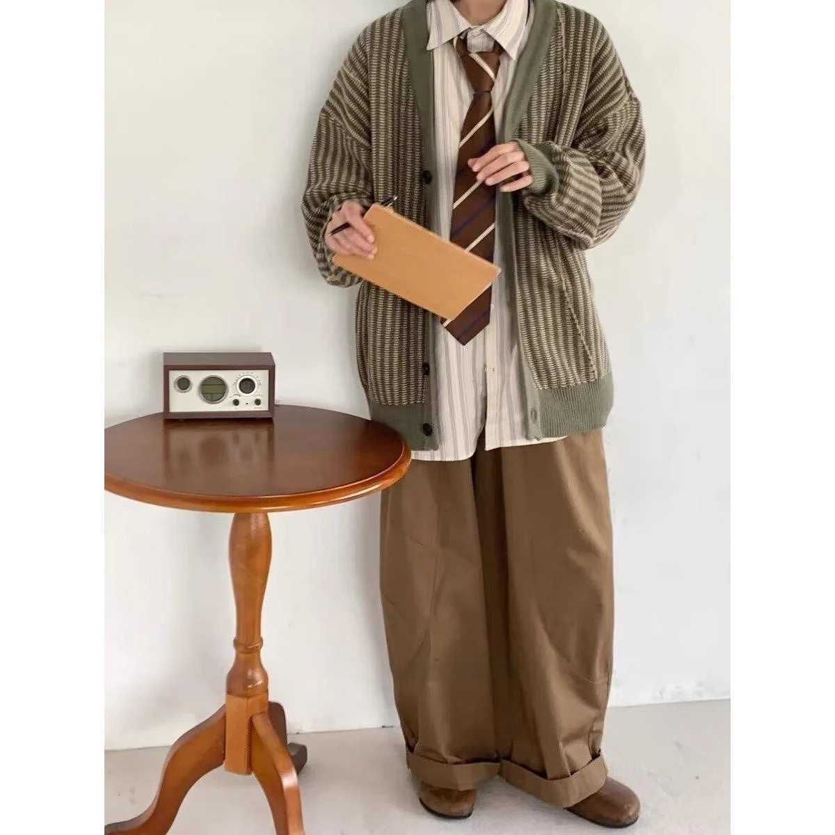 

Осень-зима V-Ne вязаный свитер кардиган мужской цветной повседневный Sle для отдыха модное длинное пальто из полиэфирного волокна све