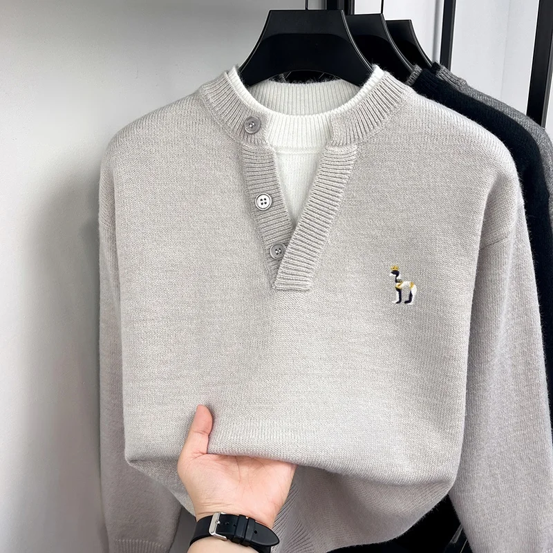 Koreanische Version Modischer Herren-Langarm-Strickpullover mit Knöpfen, Farbblockierung, Zweiteiler-Optik und Stickerei, Bestseller für Männer – Detail 9