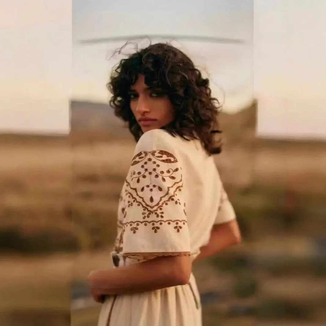 2025 Sezanes Fashion T-shirt Short Sleeve Top New Vintage Embroidery Floral Round Neck Lace Loose Hollow Out Shirt