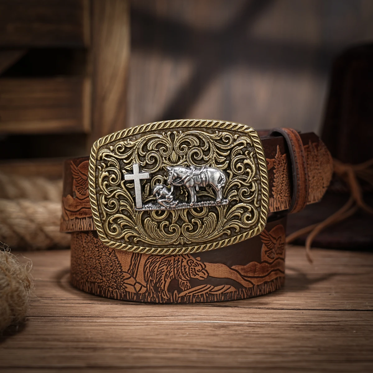 

Western Cowboy PU Leather Belt - Men Waist Strap Bull Decoration Floral Engraved for Jeans