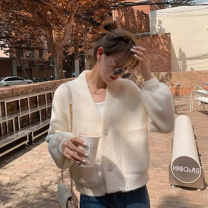 Nieuwe herfst winter korte V-hals gebreid vest voor dames imitatie nertsen losse verdikte trui jas