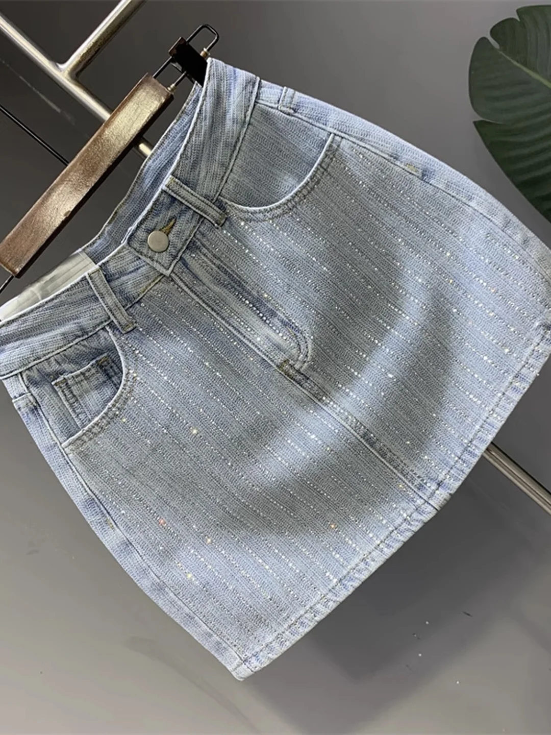 Light Blue High Waist iny Diamond Design Heavy Embellied Denim  Skirt Women's Summer Faion A-Line ort Skirt