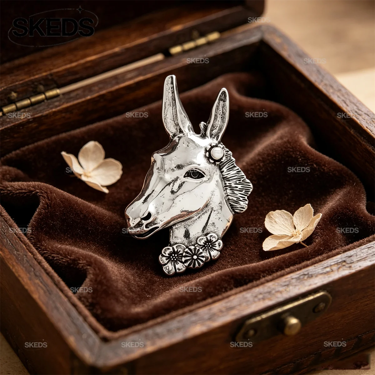 Коллекция роскошных винтажных  – обзор и цена Vintage Collectible Pins