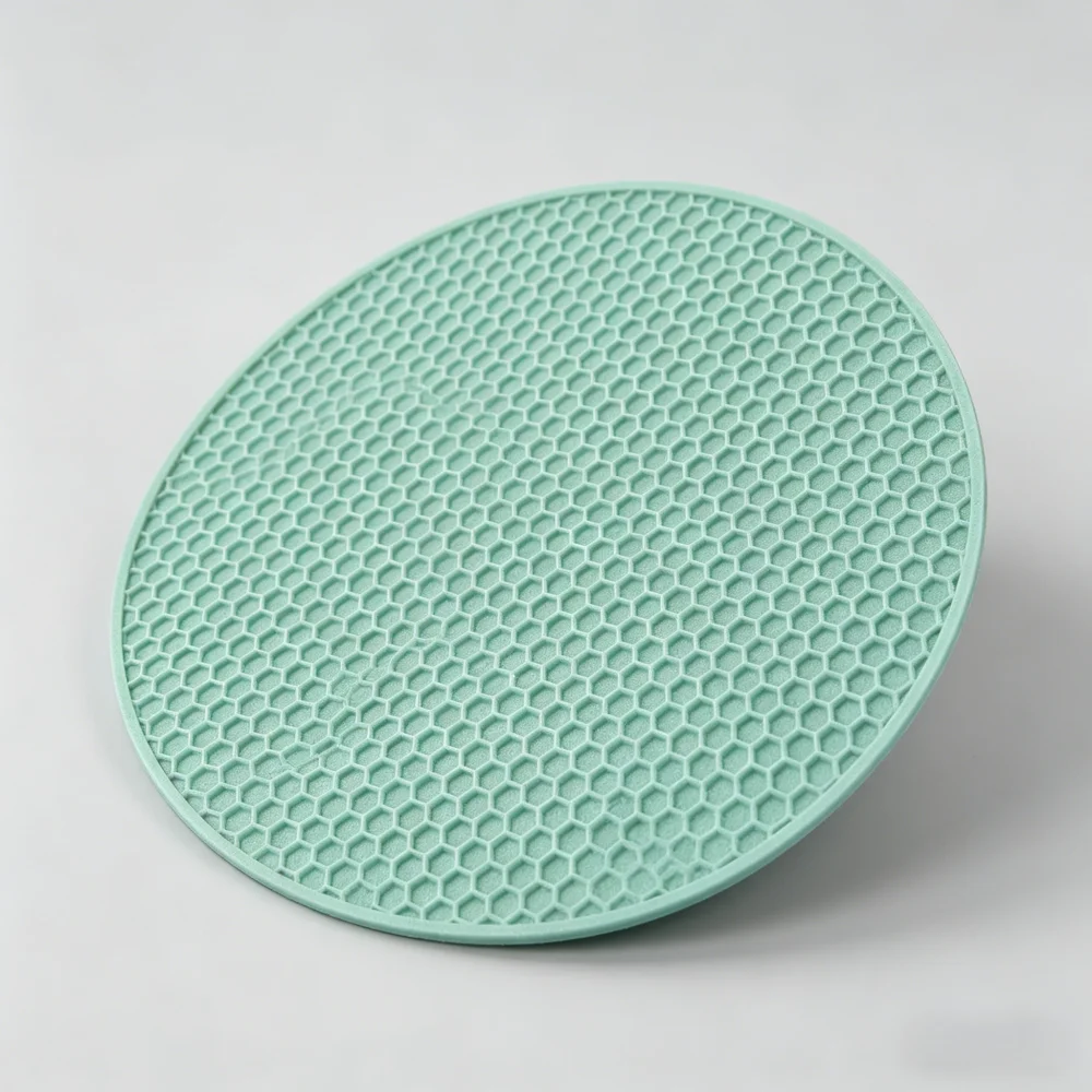 1Pack Silicone Heat Resistant Placemats Round Non-Slip Pot Holders for Kitchen Countertops Dining Tables Multi-Functional Heat Pads Trays for Hot Dishes Outdoor Picnics Barbecues