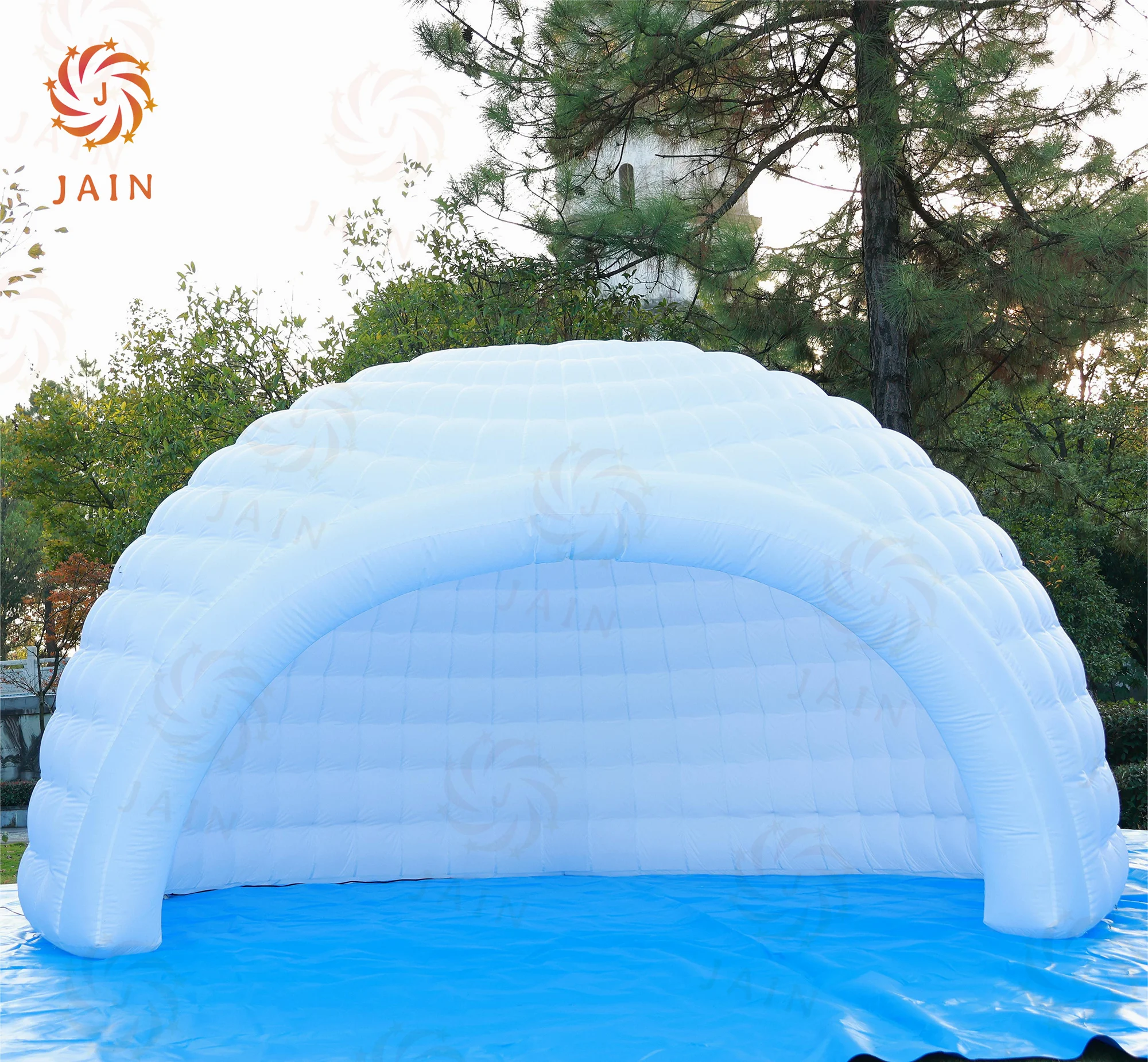 Inflatable Bar Tent Plastic Igloo Dome Inflatable Bar House White Igloo Marquee Event Dome With Built-in Blower and LED Light