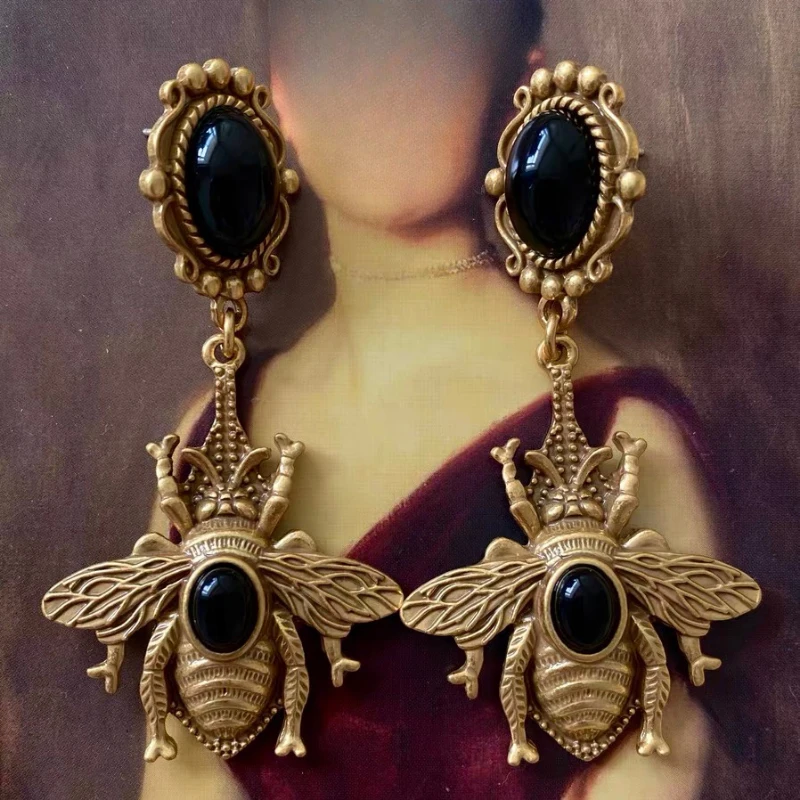 Fashion Jewelry Luxury Temperament Bee Earrings For Women Female Gifts Delicate Design Ear Accessories 2024 Trend New