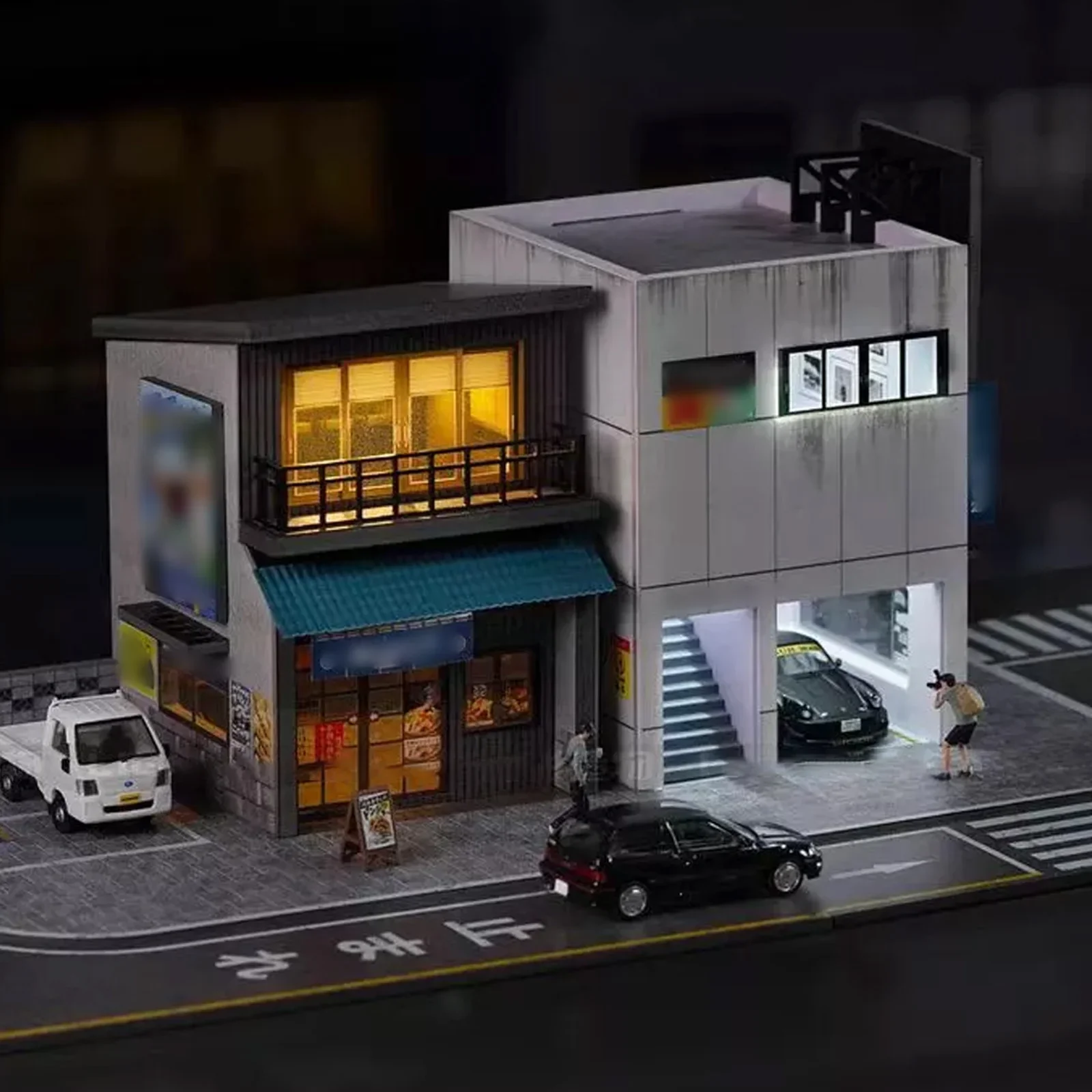 Modelo de garagem de carro Diorama em escala 1/64 com iluminação LED Mini exibição de cena de estacionamento de edifício de cidade