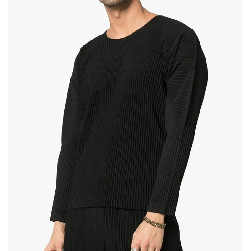 MIYAKE pleated classic long-sleeved T-shirt, loose shoulder round-neck casual base layer shirt for men, trendy style