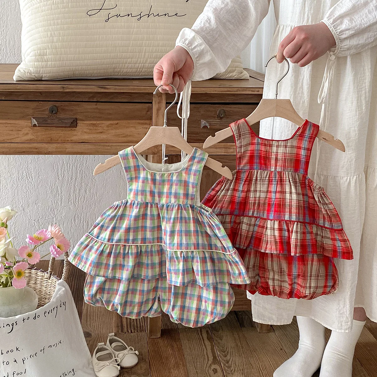 

Summer new women's baby set Korean summer thin baby plaid camisole top+shorts two-piece set