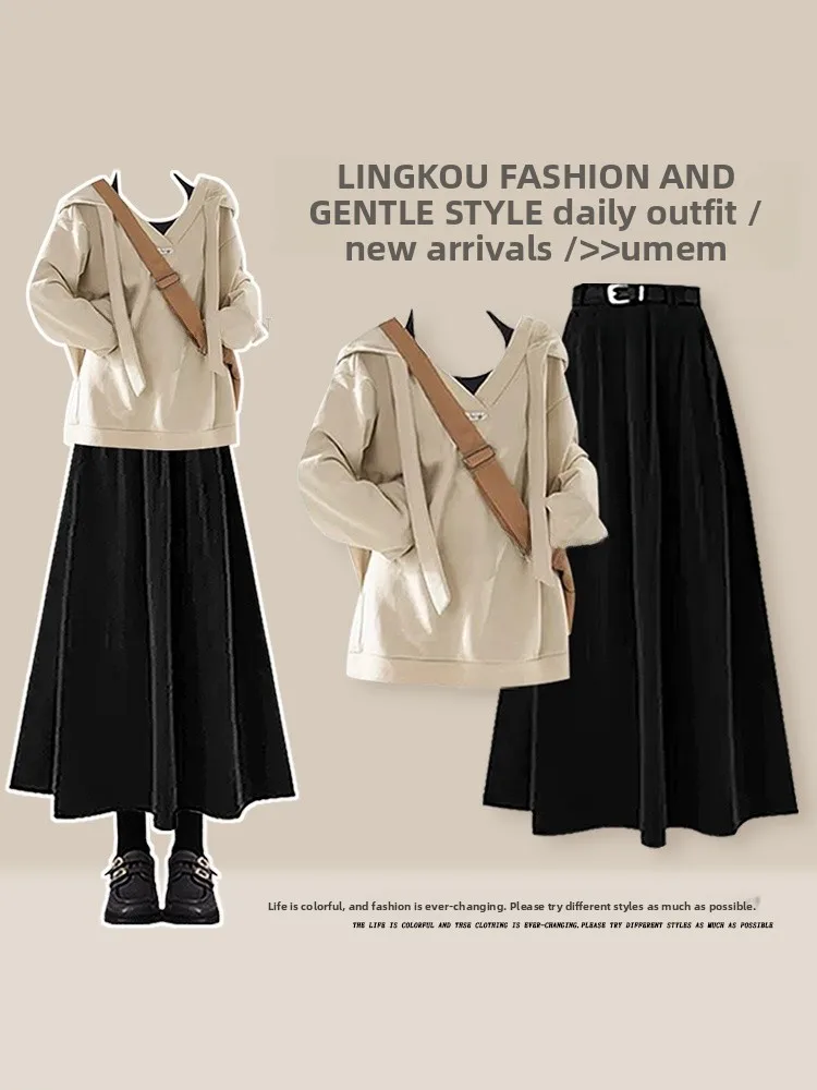 

Повседневный женский комплект из двух предметов: худи и облегающая юбка больших размеров для осени и зимы. Модный ансамбль.