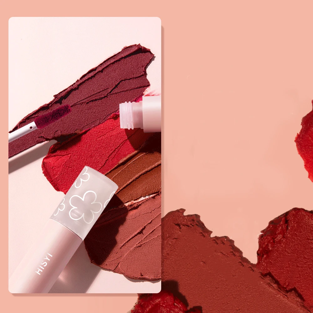 マットベルベットリップグロスは気質を高め、白く見え、カップにくっつかず、色褪せせず、防水性と耐久性があります。